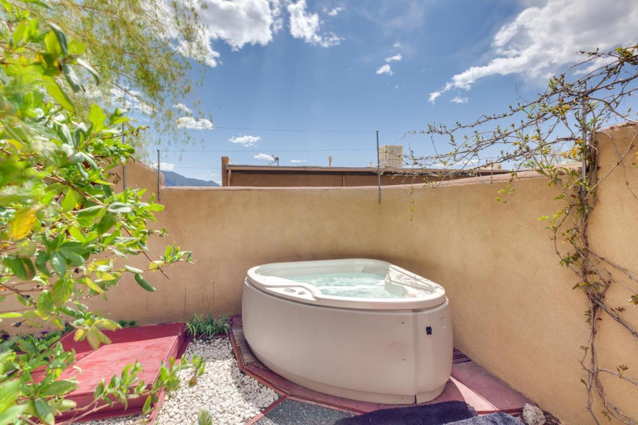 El Prado Couples Escape With Hot Tub! Apartment Exterior photo