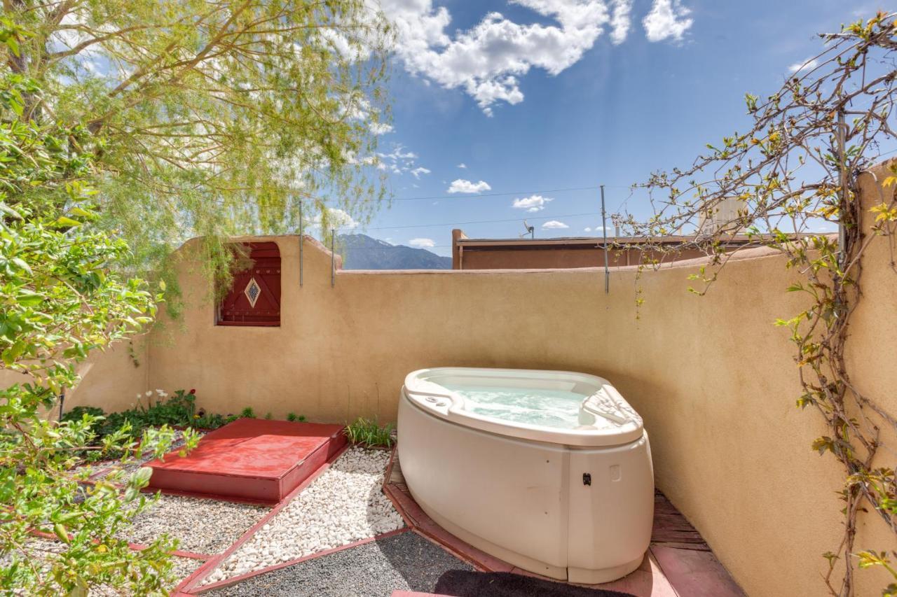 El Prado Couples Escape With Hot Tub! Apartment Exterior photo